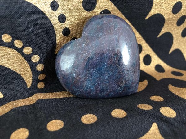 100 • • Coração de Ruby Kyanite • •