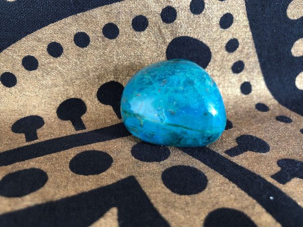 103 • • Crisocola Pebble • •
