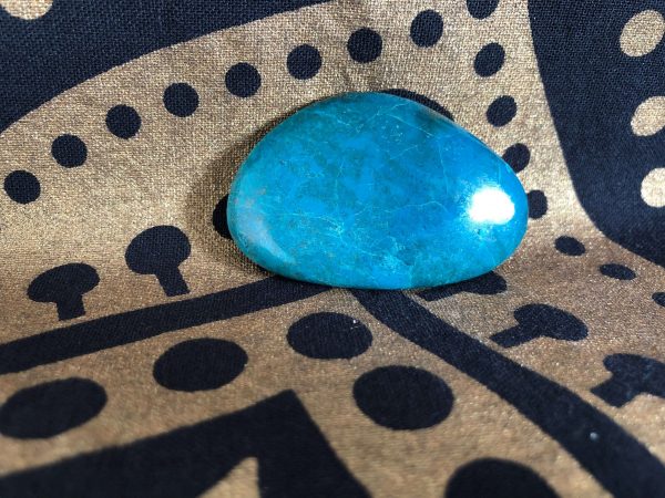 105 • • Crisocola Pebble • •